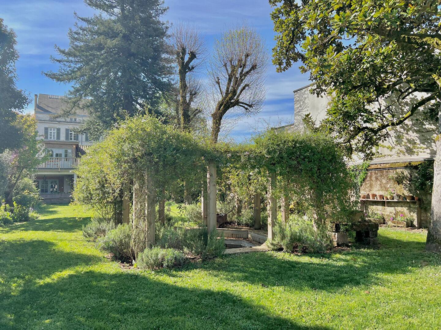 Maison à vendre, 480m², SAINTE FOY LA GRANDE