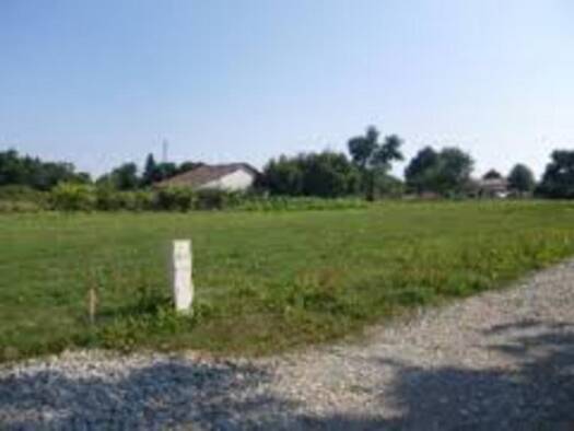 Terrain constructible viabilisé à vendre 45 900 € 501 m² de terrain Saint-Sauveur-des-Landes 35133