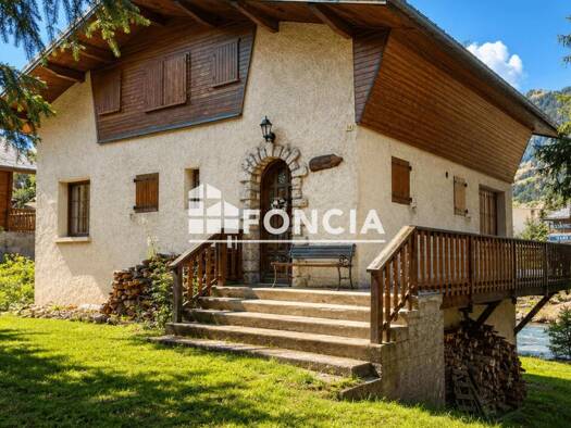 Chalet à vendre 870 000 € 5 pièces 4 chambres 160 m² La Salle-les-Alpes 05240