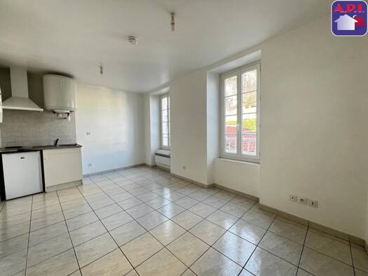 Appartement à louer 330 € 1 pièce 17 m² 2ème étage Centre Ancien Foix 09000