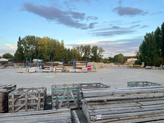 Local d'activités à vendre 1 980 000 € 1 650 m² d'espace de stockage Pontpoint 60700