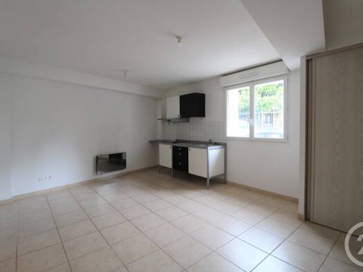 Appartement à louer 754 € 2 pièces 1 chambre 36,6 m² RDC La Ville-du-Bois 91620