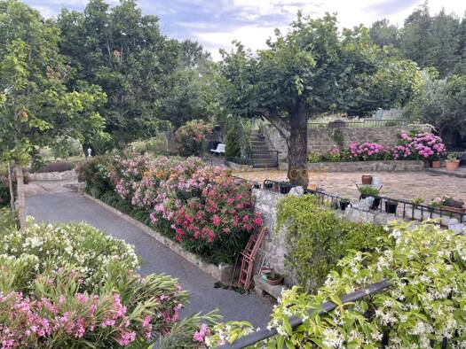 Maison en viager occupé Bouquet 357 000 € 6 pièces 4 chambres 135 m² Chassiers 07110