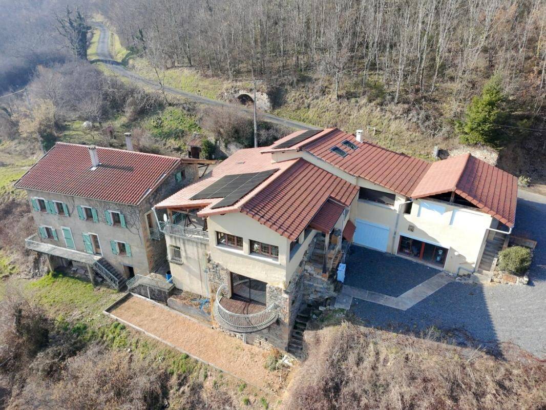 Maison à vendre, 530m², VAUX EN BEAUJOLAIS