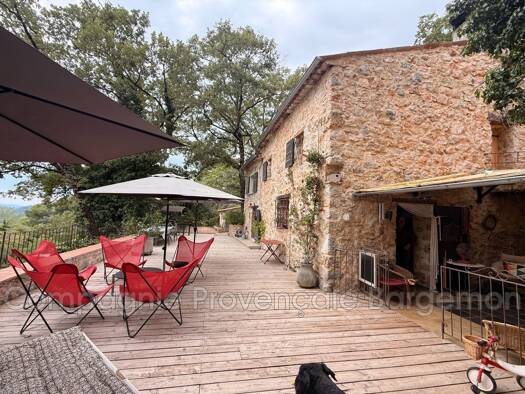 Maison à vendre 499 000 € 4 pièces 2 chambres 100 m² 14 347 m² de terrain Bargemon 83830