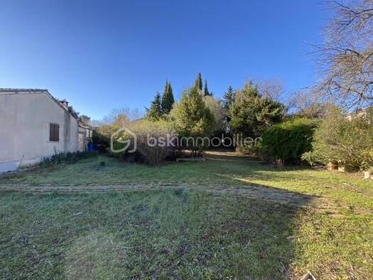 Terrain constructible à vendre 209 500 € 500 m² de terrain Sussargues 34160