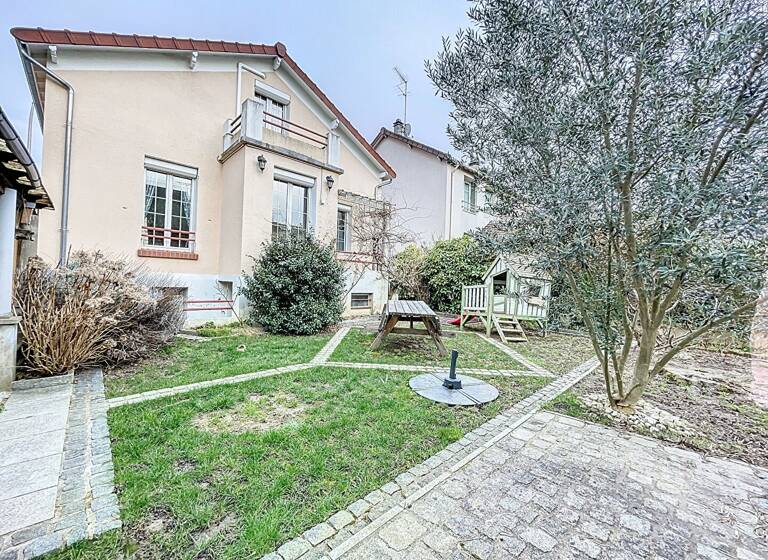 Maison à vendre 350 000 € 5 pièces 3<br/>chambres 100 m²<br/>superficie 288 m²<br/>terrain Les Varennes Limeil Brevannes 94450