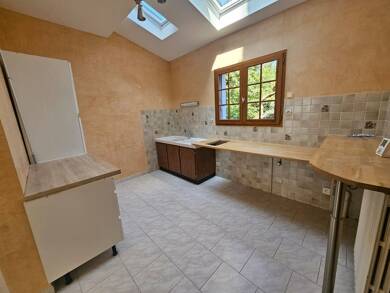 Maison à louer 1 100 € 4 pièces 3 chambres 77,9 m² 8 m² de terrain Tours 37000