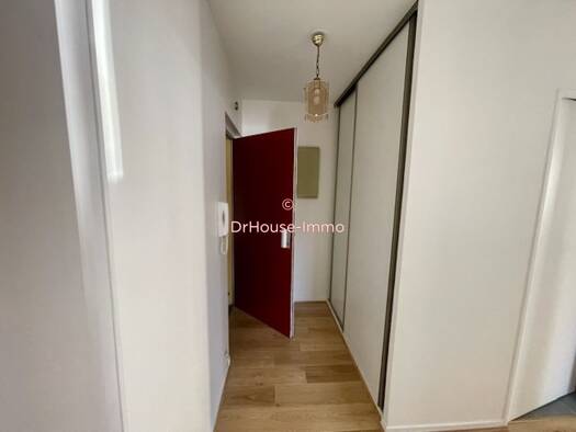 Appartement à vendre 146 000 € 2 pièces 1 chambre 48 m² RDC/3 Livry-Gargan 93190