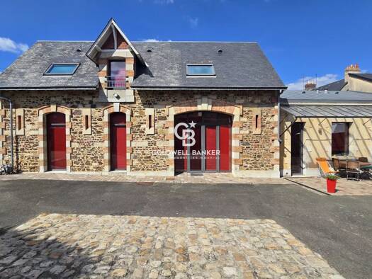 Maison à vendre 1 195 000 € 10 pièces 6 chambres 338,2 m² Quartier du Centre Le Mans 72000