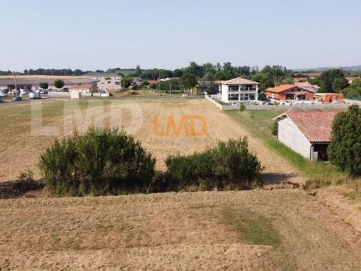 Terrain constructible viabilisé à vendre 63 000 € 500 m² de terrain Rieux-Volvestre 31310