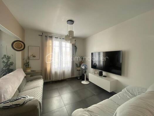 Maison à vendre 190 000 € 4 pièces 3 chambres 97 m² Champs-Complexe Agricole Châlons-en-Champagne 51000