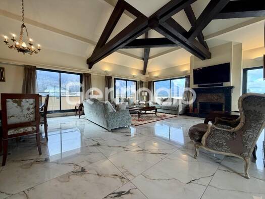 Duplex à louer 3 000 € 6 pièces 4 chambres 217 m² Étage 4/4 Étrembières 74100