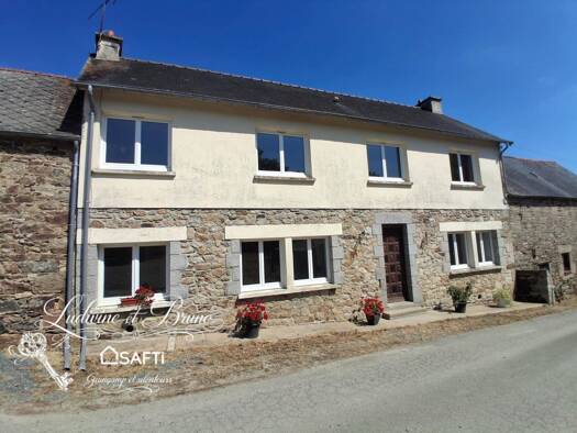 Maison à vendre 260 000 € 6 pièces 4 chambres 142 m² 2 500 m² de terrain Grâces 22200