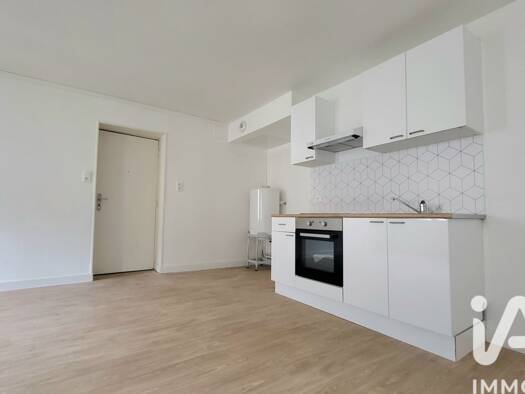 Appartement à louer 480 € 2 pièces 1 chambre 42 m² 1er étage Victor Hugo Nord Charleville-Mézières 08000