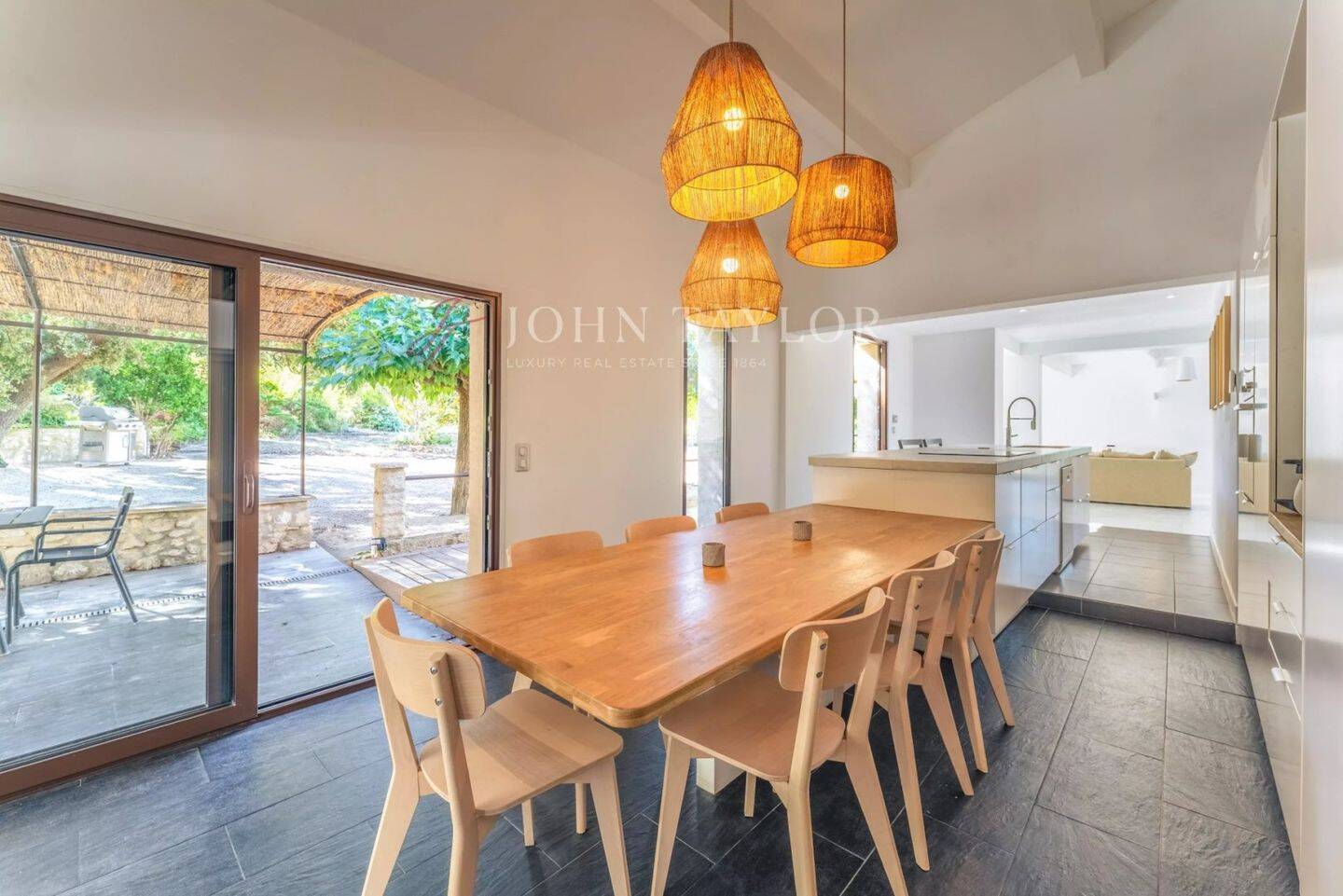 Maison à vendre, 200m², EYGALIERES