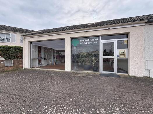 Local commercial à vendre 330 000 € Plan de l'Eglise Voisins-le-Bretonneux 78960