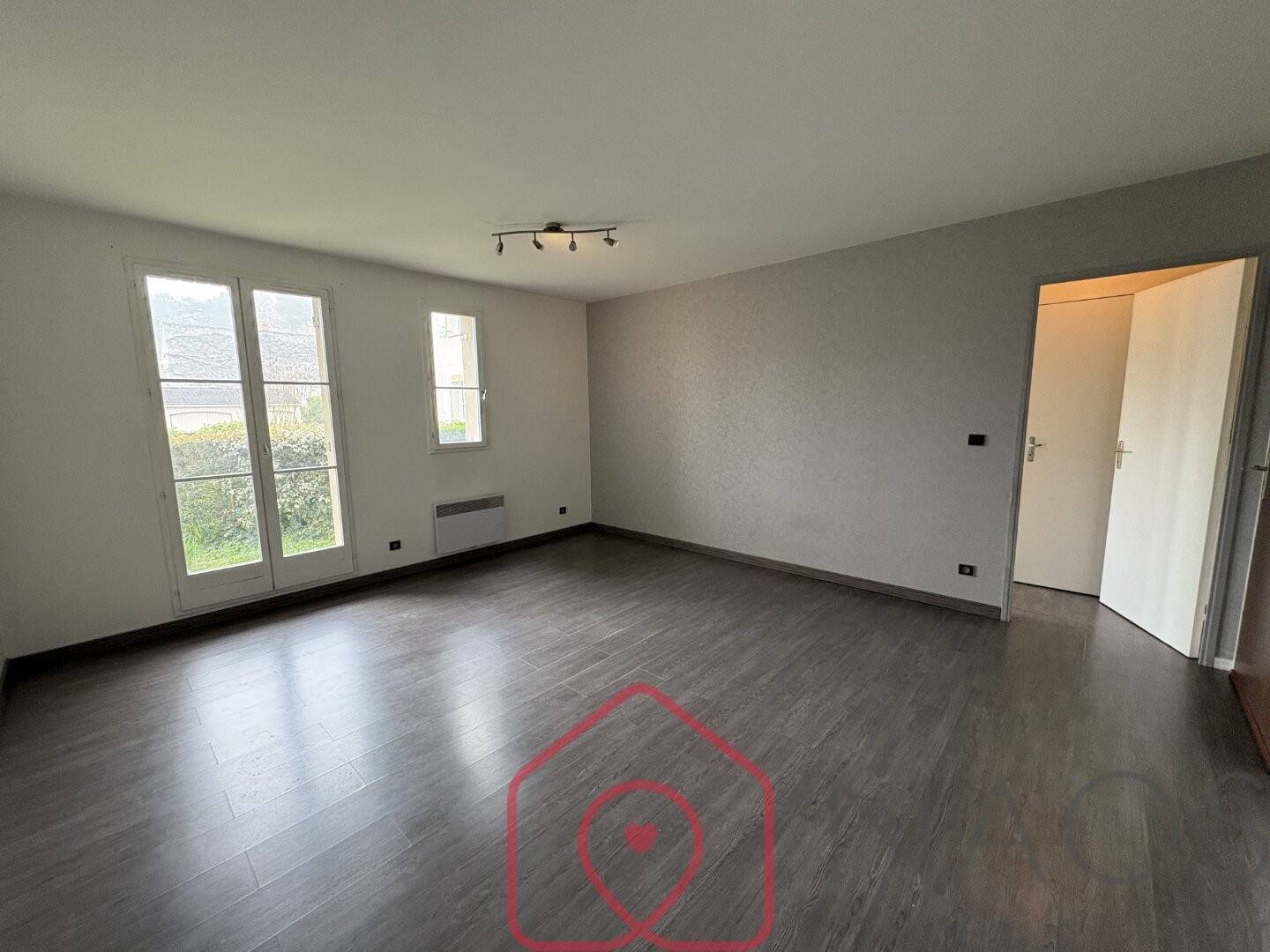 Maison à vendre, 36m², SAINT PIERRE LES NEMOURS