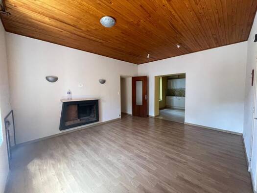 Appartement à louer 650 € 5 pièces 3 chambres 84 m² 1er étage Centre Ville La Grand-Combe 30110