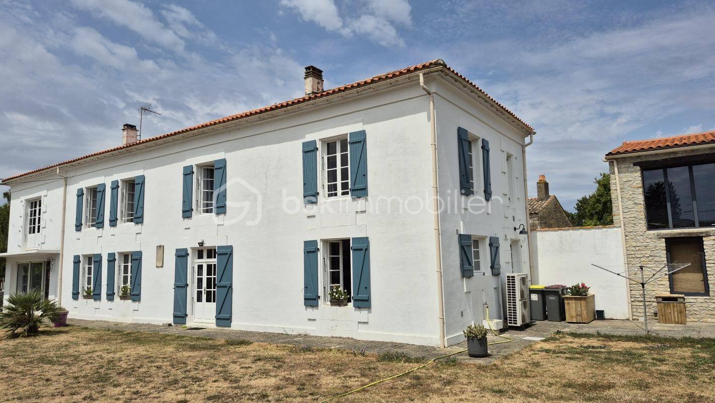 Maison à vendre, 210m², MAUZE SUR LE MIGNON