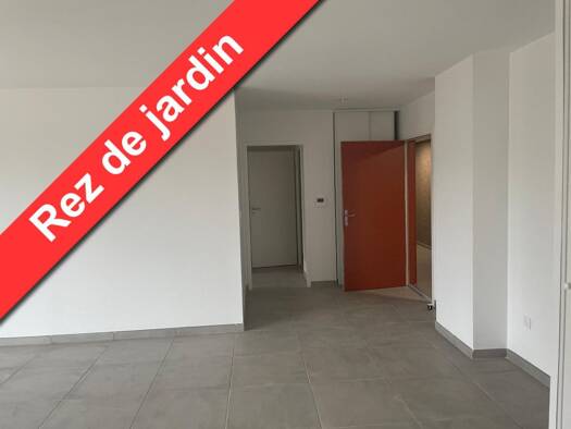 Appartement à louer 931 € 4 pièces 3 chambres 84,2 m² RDC/1 Mondonville 31700