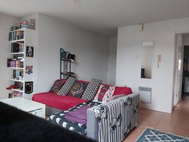 Appartement à louer 613 € 3 pièces 2 chambres 56 m² RDC/1 Centre Coutras 33230