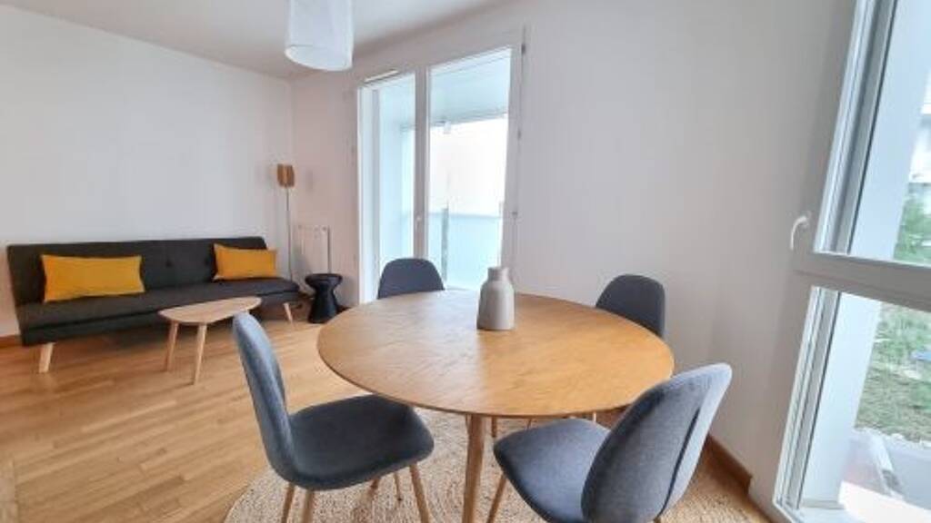Appartement à louer 1 395 € 2 pièces 1 chambre 44,7 m² Étage 1/6 Colombiers Issy les Moulineaux 92130