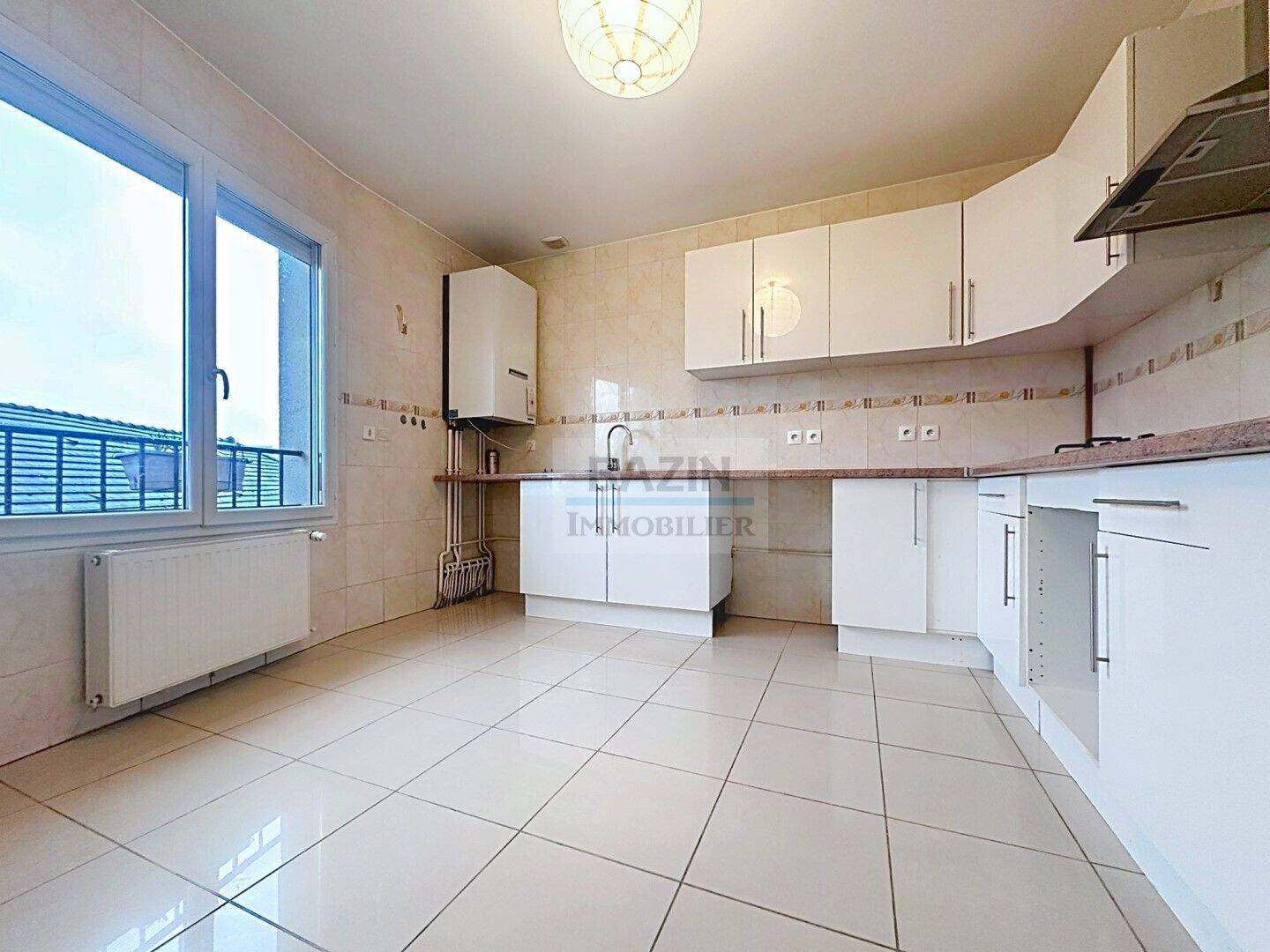 Maison à louer, 77m², SAINTE GENEVIEVE DES BOIS