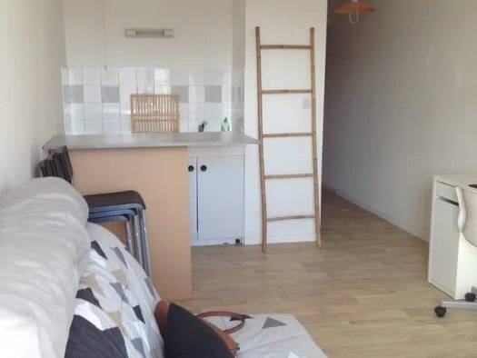 Appartement à louer - logement étudiant 460 € 1 pièce 22 m² 1er étage Talence 33400