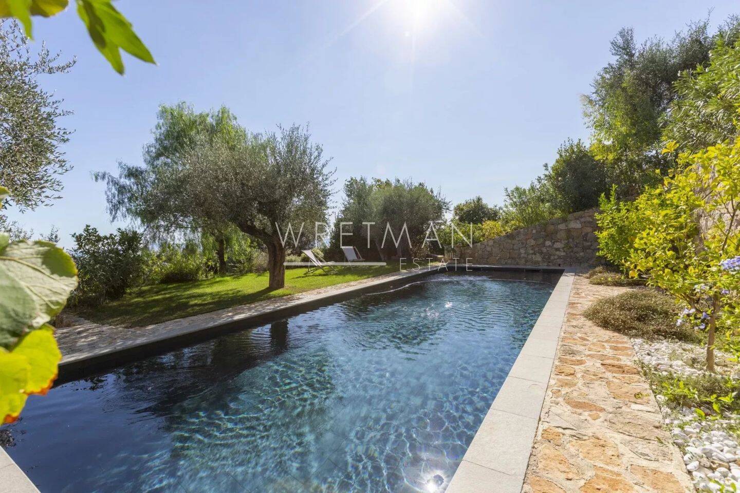 Maison à vendre, 250m², CHATEAUNEUF DE GRASSE