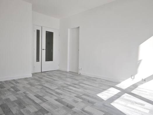 Appartement à vendre 50 000 € 4 pièces 3 chambres 71,4 m² 1er étage Châteaudun 28200