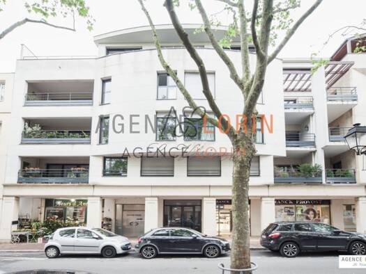 Appartement à louer 2 250 € 4 pièces 2 chambres 101 m² Étage 2/4 Le Vésinet 78110