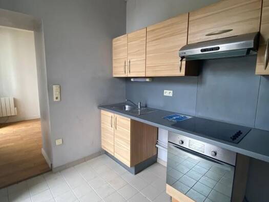 Appartement à vendre 64 000 € 2 pièces 1 chambre 53,8 m² 2 étages Mairie-Stade-Bergereau-Depart Orthez 64300