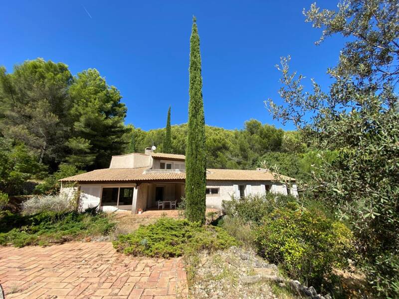 Maison à vendre, 162m², LE REVEST LES EAUX