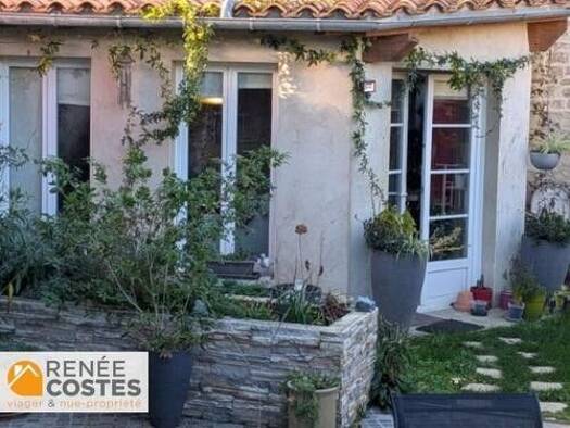 Maison en viager occupé Bouquet 50 880 € 6 pièces 6 chambres 100 m² 300 m² de terrain Brioux-sur-Boutonne 79170