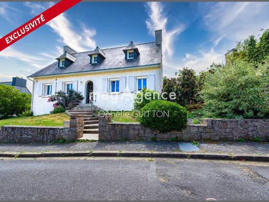 Maison à vendre 295 000 € 7 pièces 5 chambres 164 m² 533 m² de terrain Brelevenez Centre Lannion 22300