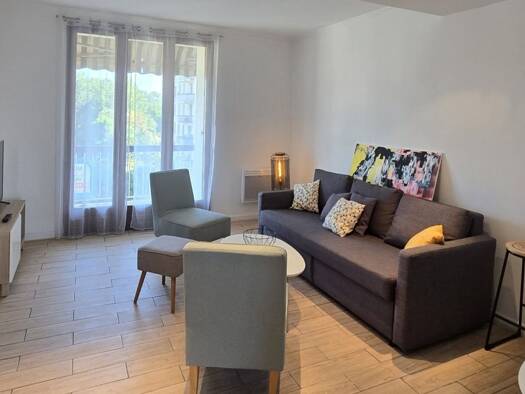 Appartement à vendre 129 000 € 4 pièces 3 chambres 80 m² Étage 4/8 Durance-Baigne Pieds-Hôpital Avignon 84000