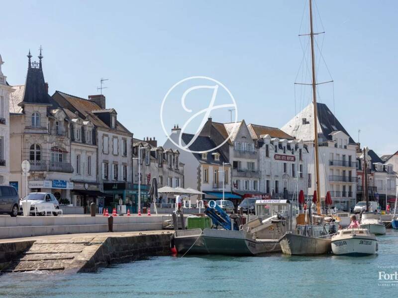 Maison à vendre, 245m², LE POULIGUEN