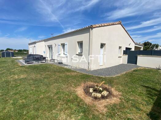 Maison à vendre 240 000 € 5 pièces 4 chambres 117 m² 849 m² de terrain Le Bourdet 79210
