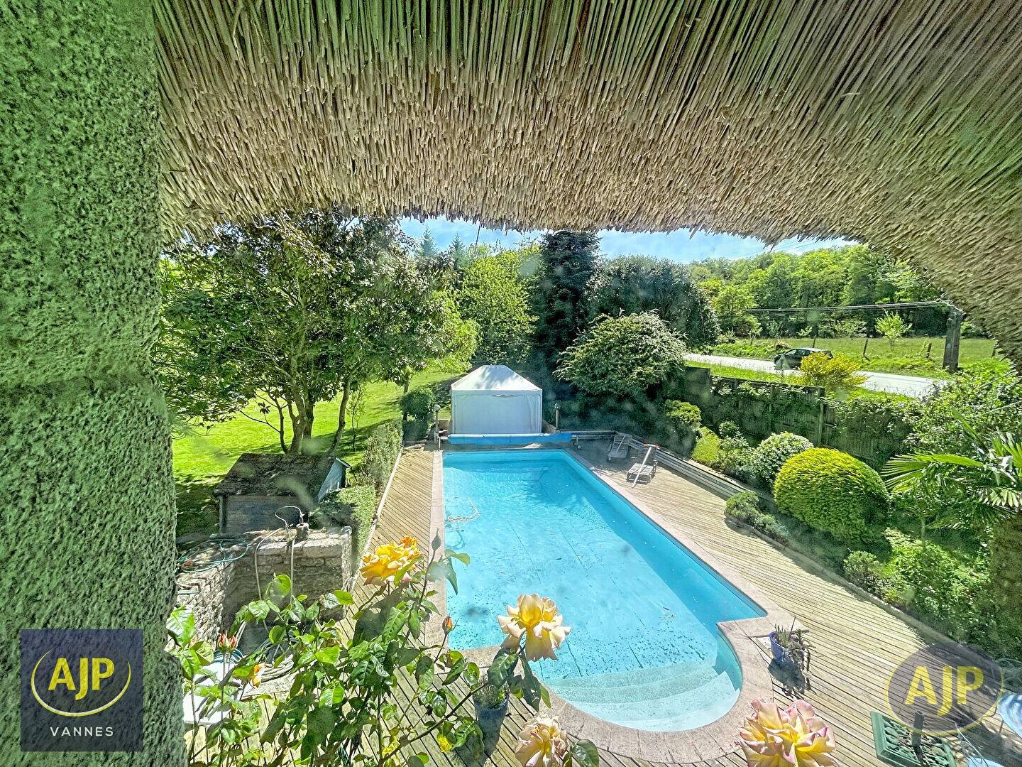 Maison à vendre, 192m², LOCQUELTAS