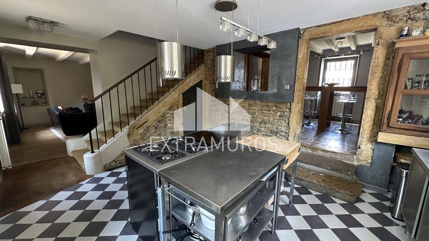 Maison à vendre, 205m², FLEURIEUX SUR L'ARBRESLE