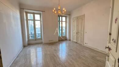 Appartement à louer 1 900 € 4 pièces 3 chambres 104 m² Étage 2/5 Nice 06000