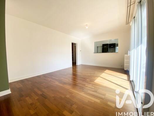 Appartement à vendre 189 900 € 3 pièces 2 chambres 73,7 m² Étage 3/3 Centre-Le Lac-Grand Cour Saint-Avertin 37550