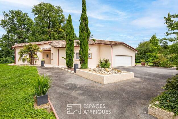 Maison de plain-pied à vendre 480 000 € 10 pièces 5 chambres 232 m² 4 000 m² de terrain Gandalou-Les Cloutiers Castelsarrasin 82100