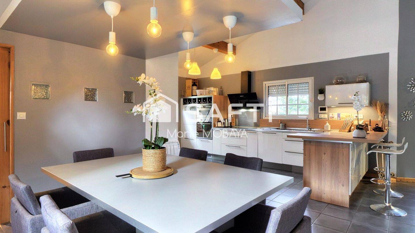 Maison à vendre, 210m², LA LANDE DE FRONSAC