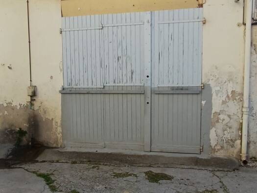 Parking à louer 600 € 42,2 m² Cannes 06150