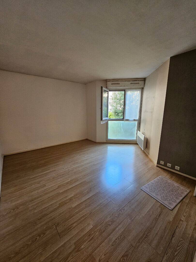 Maison à louer, 18m², LE KREMLIN BICETRE
