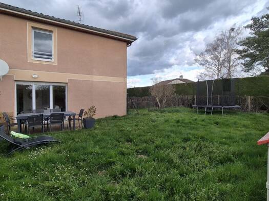 Maison à louer 640 € 4 pièces 3 chambres 87 m² 60 m² de terrain Nandax 42720