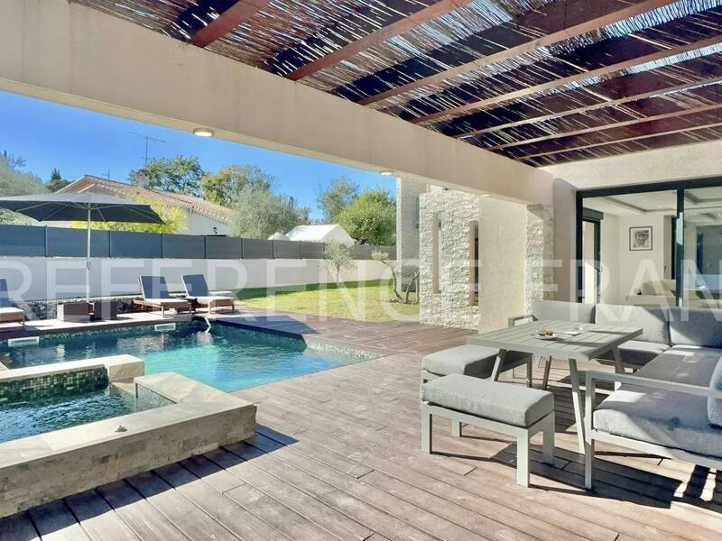 Maison à louer, 220m², MOUGINS