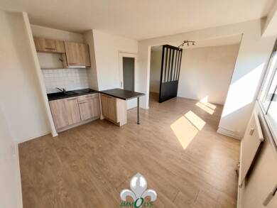 Appartement à vendre 70 000 € 1 pièce 36,9 m² Dernier étage, Étage 4/4 Centre Chalon sur Saone 71100